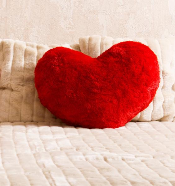 Heart-shaped pillow. heart-shaped-pillow-472.jpg
