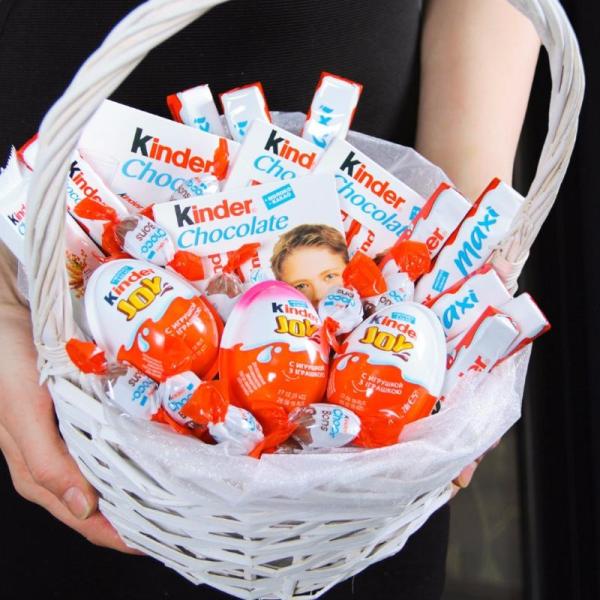 Kinder Chocolate basket M. kinder-chocolate-basket-m-1ri.jpg