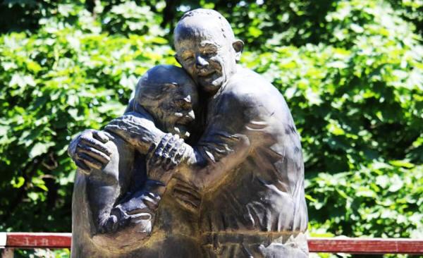 Eternal Love Luigi Peduto and Mokryna Yurzuk. eternal-love-luigi-peduto-and-mokryna-yurzuk-7v4.jpg